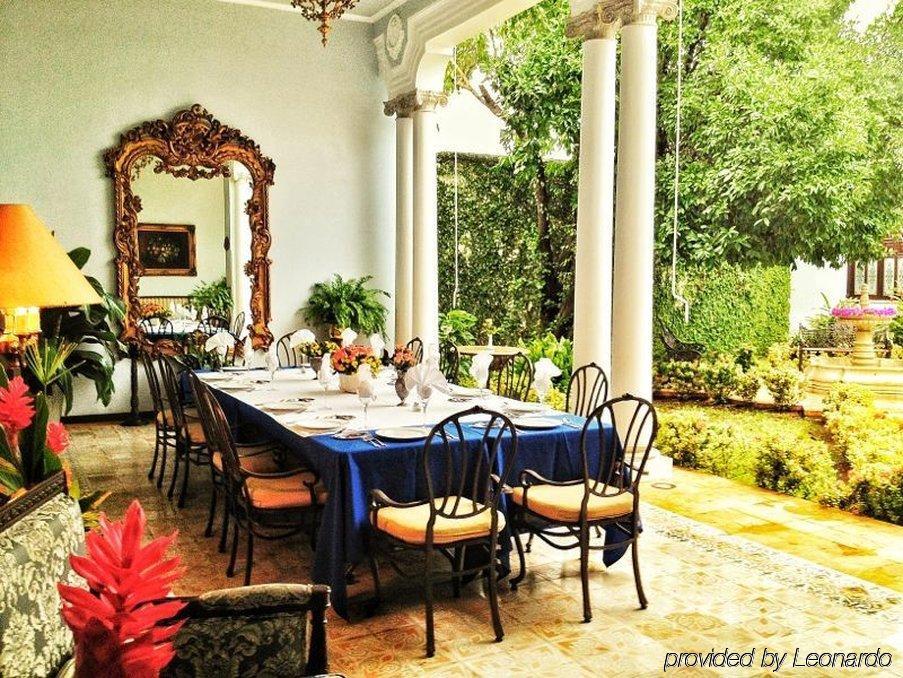 Casa Azul Monumento Historico Otel Mérida Restoran fotoğraf